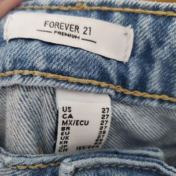 Forever 21 Baggy Jeans - Picture 6 of 6